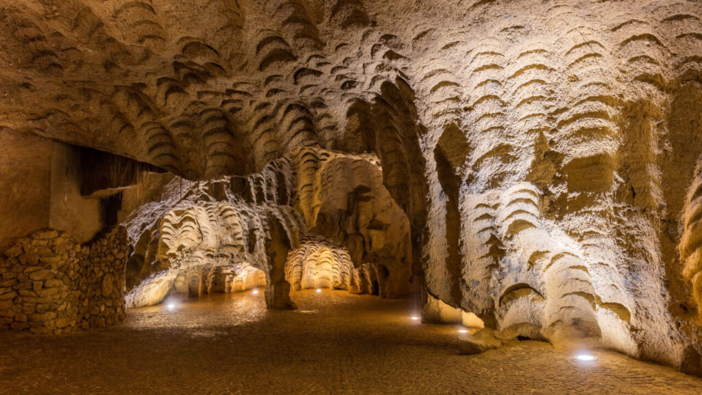 Les Grottes d’Hercule